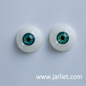 Jarliet、緑の目